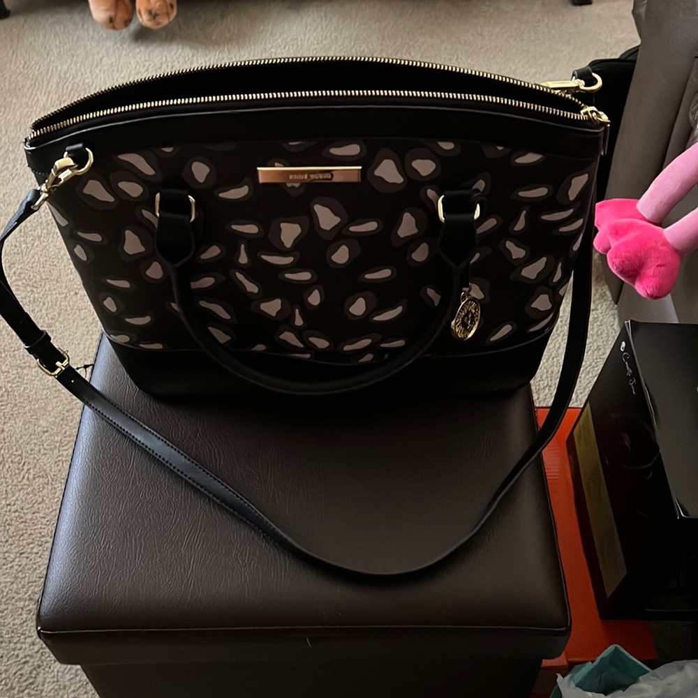 Gorgeous Anne Klein handbag ♥️